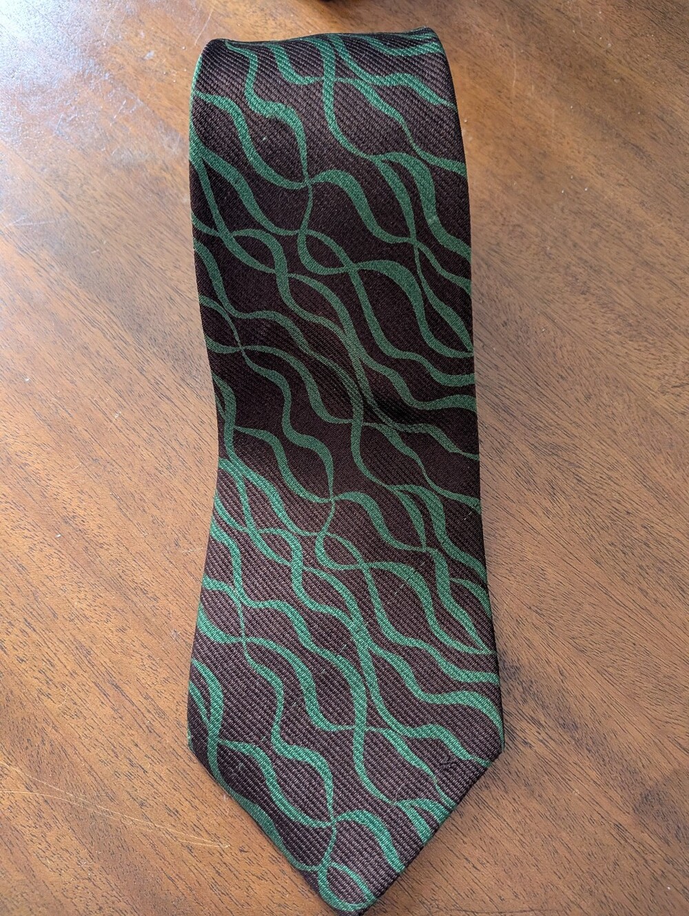 Yves Saint Laurent Mens Tie. EUC.